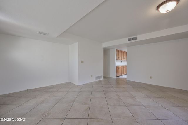 1811 N Camino De La Cienega, Tucson, AZ 85715