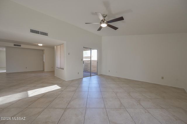 1811 N Camino De La Cienega, Tucson, AZ 85715