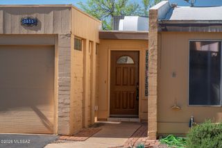 1811 N Camino De La Cienega, Tucson, AZ 85715