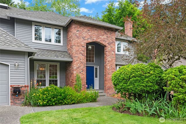 2122 221st Place NE, Sammamish, WA 98074