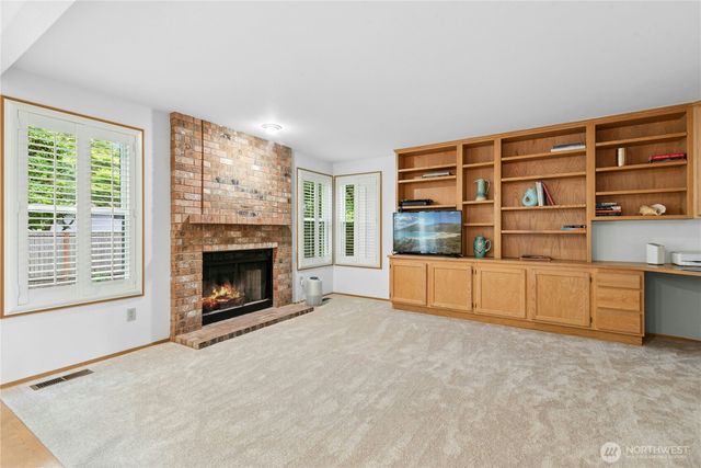 2122 221st Place NE, Sammamish, WA 98074