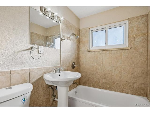 3065 Wheeling St, Aurora, CO 80011