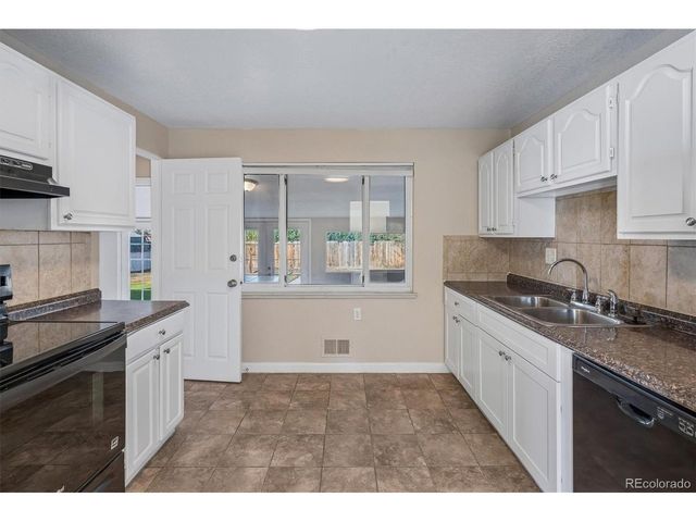 3065 Wheeling St, Aurora, CO 80011