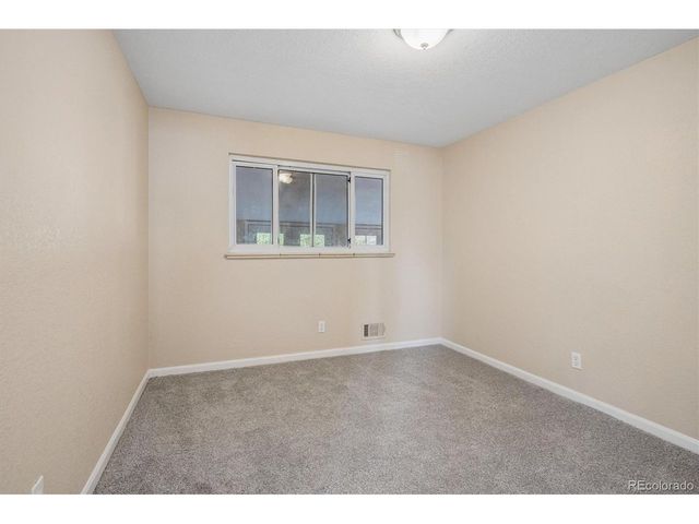 3065 Wheeling St, Aurora, CO 80011