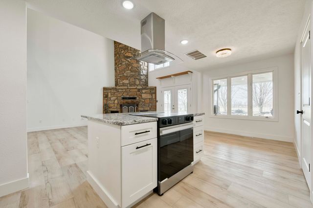 2405 S Farm Road 107, Springfield, MO 65802