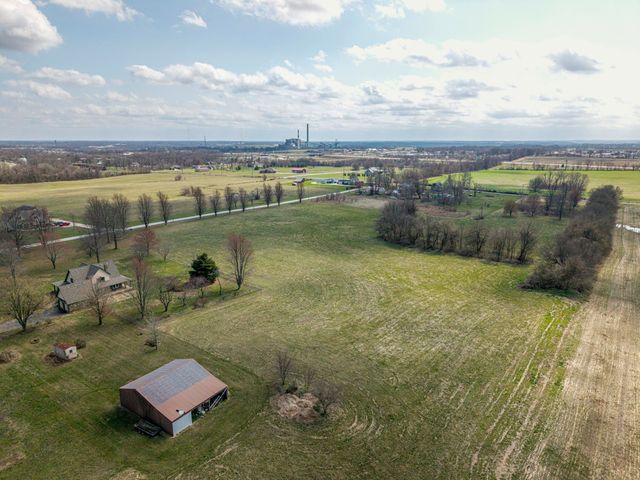 2405 S Farm Road 107, Springfield, MO 65802