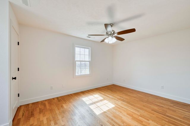 2405 S Farm Road 107, Springfield, MO 65802