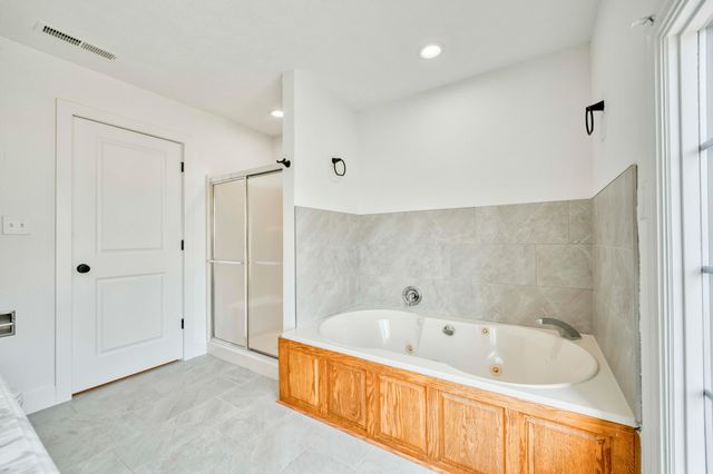 2405 S Farm Road 107, Springfield, MO 65802