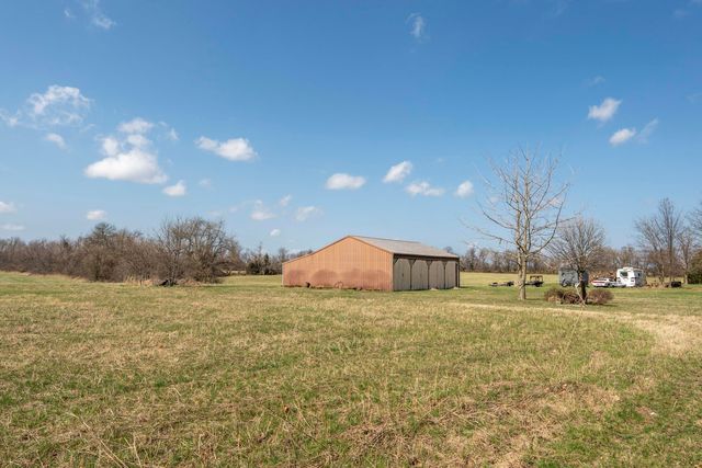 2405 S Farm Road 107, Springfield, MO 65802
