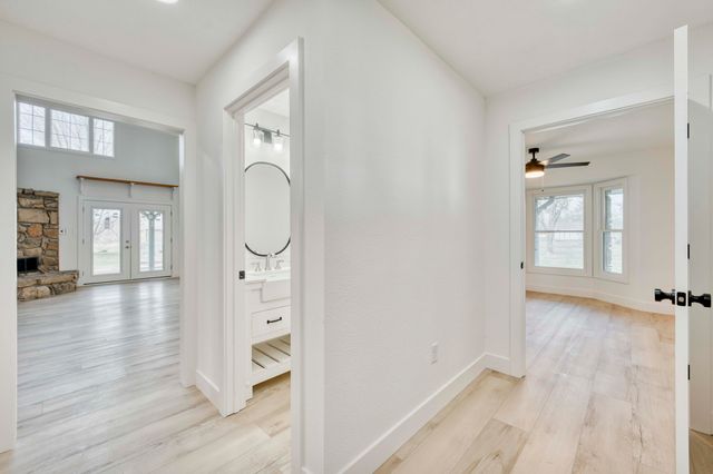 2405 S Farm Road 107, Springfield, MO 65802