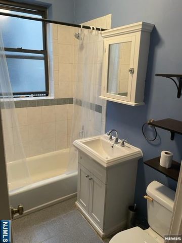331 79th Street 54, North Bergen, NJ 07047