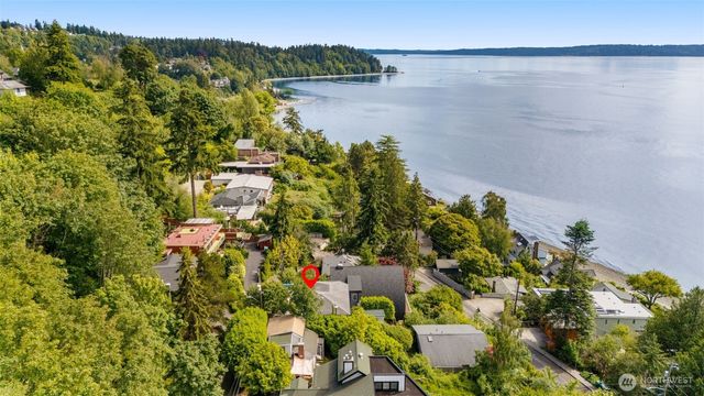 6321 Atlas Place SW, Seattle, WA 98136