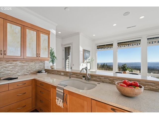 1937 Nw TIVOLI Ln, Portland, OR 97229