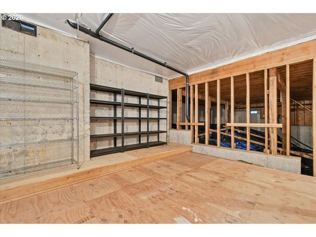 1937 Nw TIVOLI Ln, Portland, OR 97229