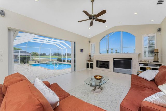 12109 SW KINGSWAY CIRCLE, Lake Suzy, FL 34269