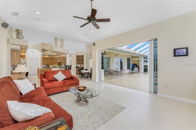 12109 SW KINGSWAY CIRCLE, Lake Suzy, FL 34269