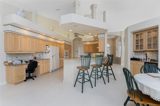 12109 SW KINGSWAY CIRCLE, Lake Suzy, FL 34269