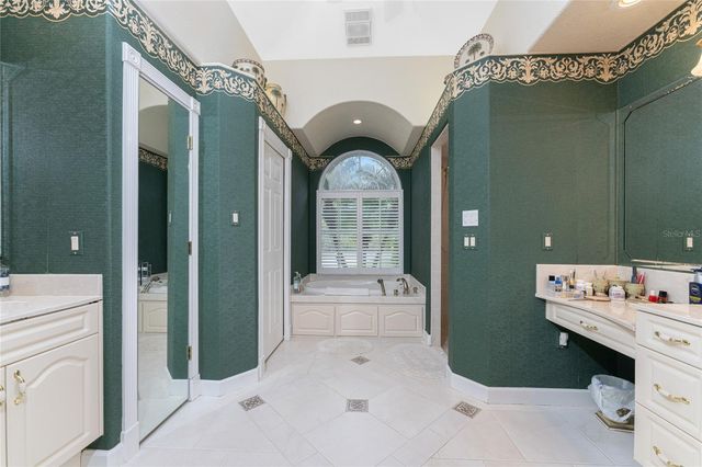 12109 SW KINGSWAY CIRCLE, Lake Suzy, FL 34269