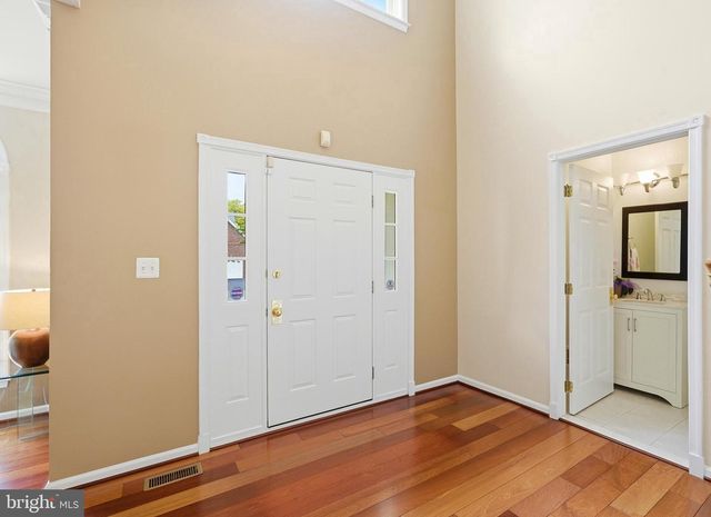 43648 INTREPID ST, Chantilly, VA 20152