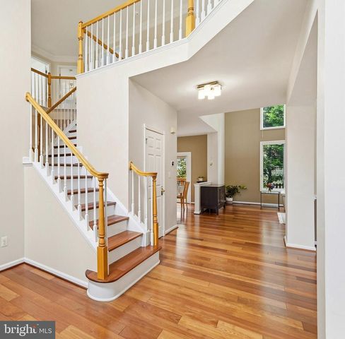 43648 INTREPID ST, Chantilly, VA 20152