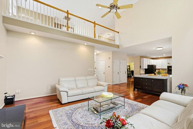 43648 INTREPID ST, Chantilly, VA 20152