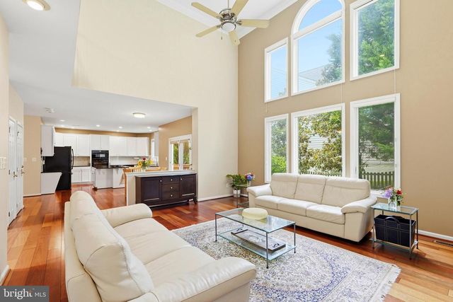 43648 INTREPID ST, Chantilly, VA 20152