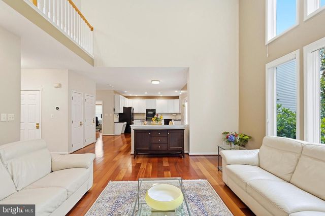 43648 INTREPID ST, Chantilly, VA 20152