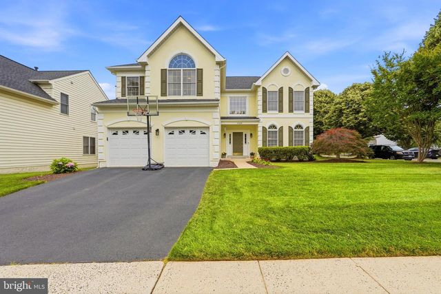 43648 INTREPID ST, Chantilly, VA 20152