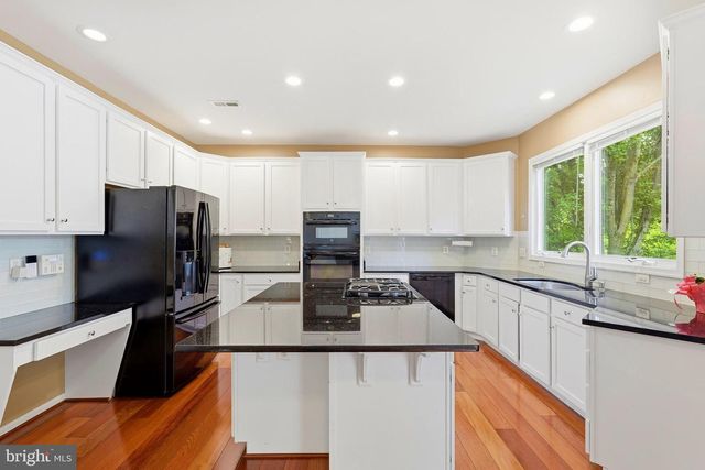 43648 INTREPID ST, Chantilly, VA 20152