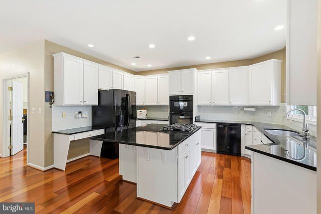 43648 INTREPID ST, Chantilly, VA 20152