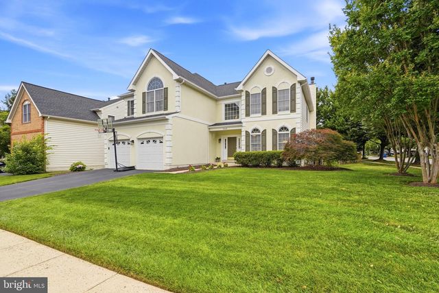 43648 INTREPID ST, Chantilly, VA 20152