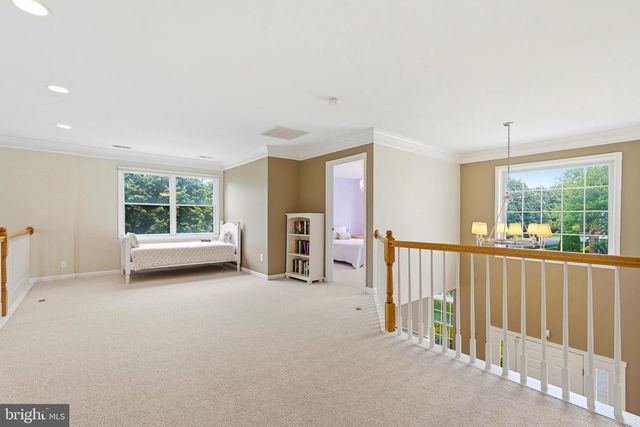 43648 INTREPID ST, Chantilly, VA 20152