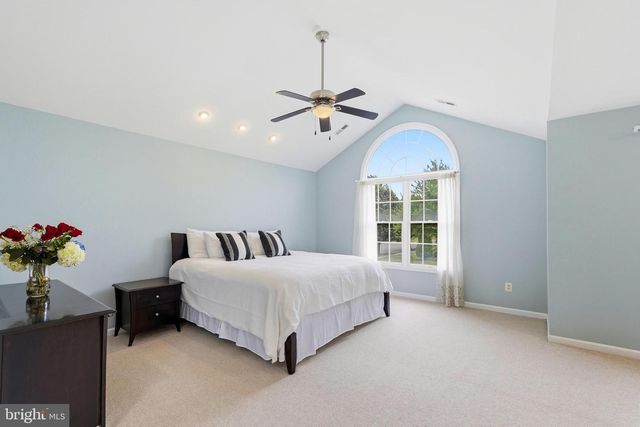 43648 INTREPID ST, Chantilly, VA 20152