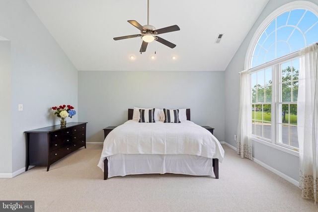 43648 INTREPID ST, Chantilly, VA 20152