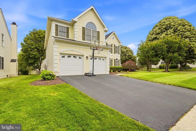 43648 INTREPID ST, Chantilly, VA 20152