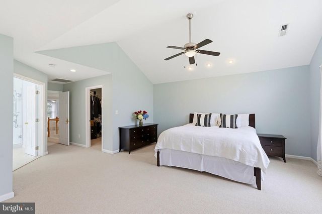 43648 INTREPID ST, Chantilly, VA 20152