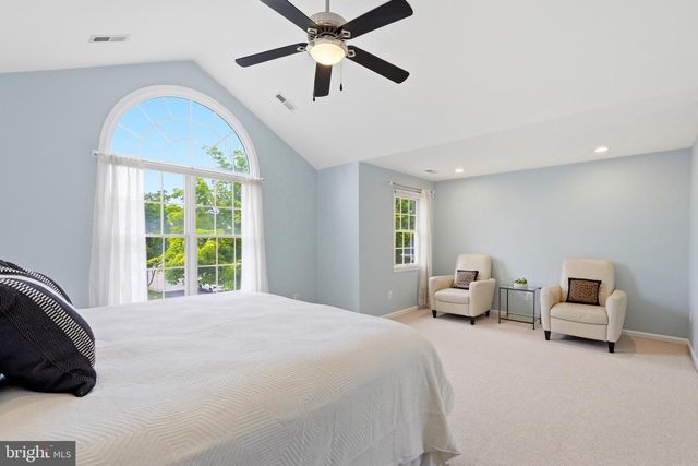 43648 INTREPID ST, Chantilly, VA 20152