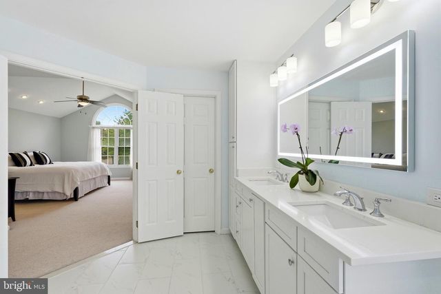 43648 INTREPID ST, Chantilly, VA 20152