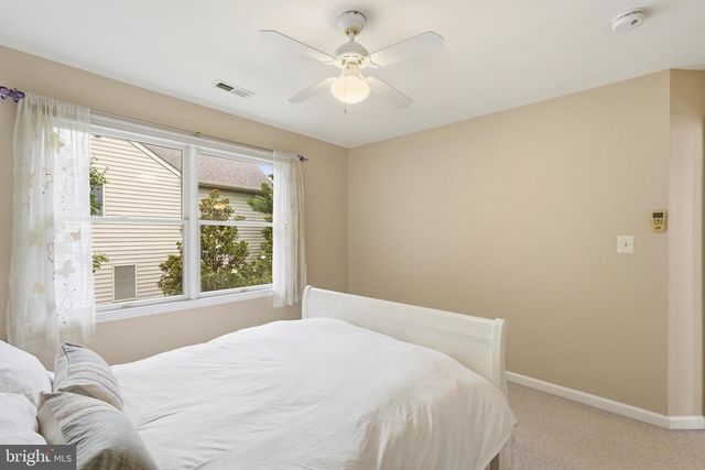 43648 INTREPID ST, Chantilly, VA 20152