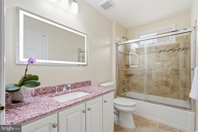 43648 INTREPID ST, Chantilly, VA 20152