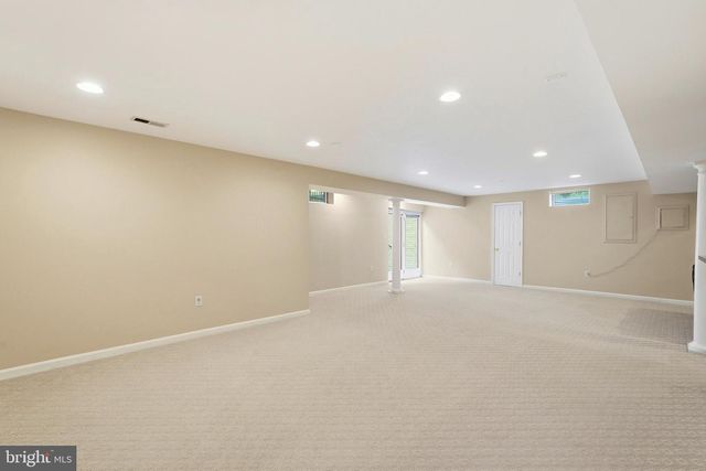 43648 INTREPID ST, Chantilly, VA 20152