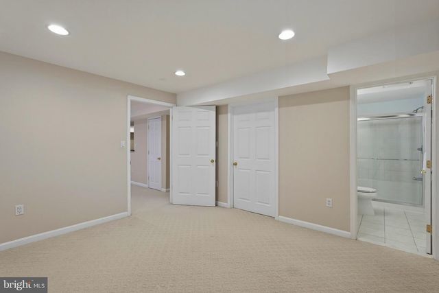43648 INTREPID ST, Chantilly, VA 20152
