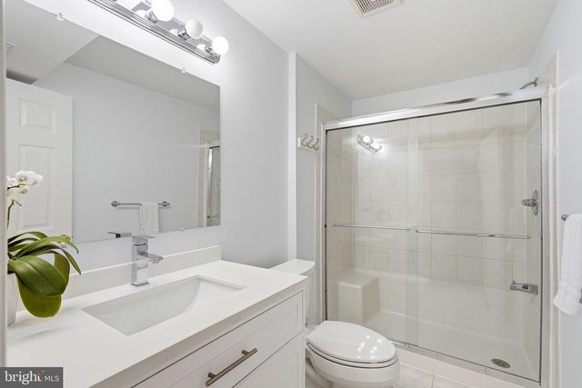 43648 INTREPID ST, Chantilly, VA 20152
