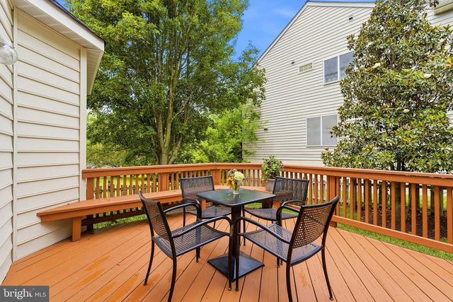43648 INTREPID ST, Chantilly, VA 20152