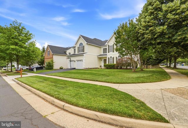 43648 INTREPID ST, Chantilly, VA 20152