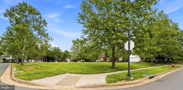 43648 INTREPID ST, Chantilly, VA 20152