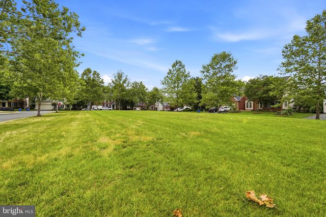 43648 INTREPID ST, Chantilly, VA 20152