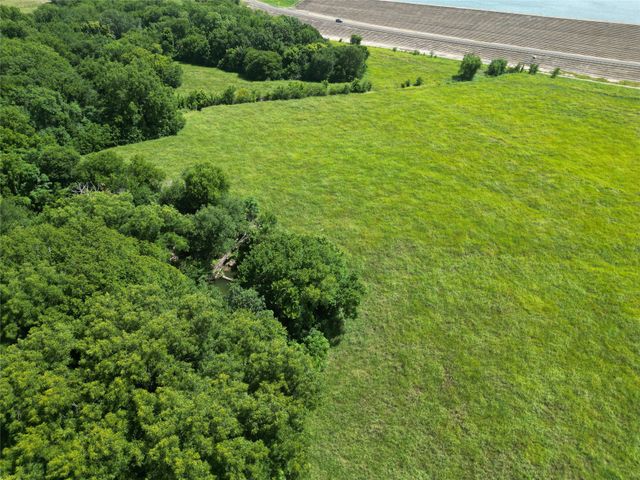 3627 Howard Road, Waxahachie, TX 75165