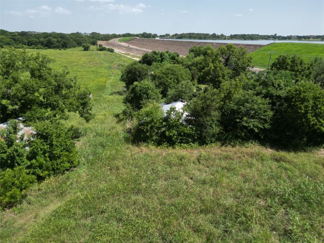 3627 Howard Road, Waxahachie, TX 75165