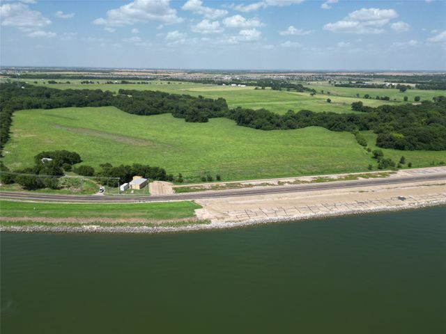 3627 Howard Road, Waxahachie, TX 75165